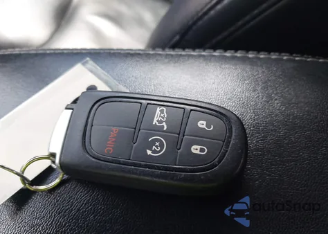 2019 Jeep Cherokee Limited Fwd z USA, uszkodzony, nr VIN 1C4PJLDX2KD420634